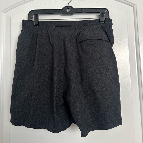Lululemon Men's Black Casual Athletic Lightweight Shorts size large athleisure - Picture 2 of 11